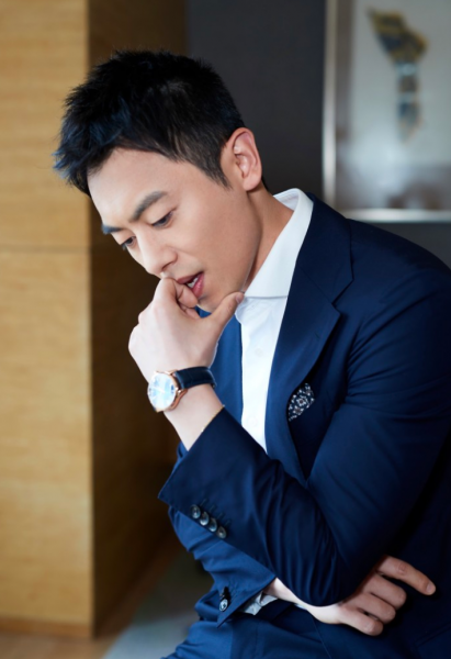 沈佳妮的第一任老公叫什么名字