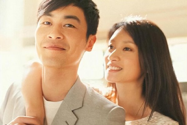 沈佳妮的第一任老公叫什么名字