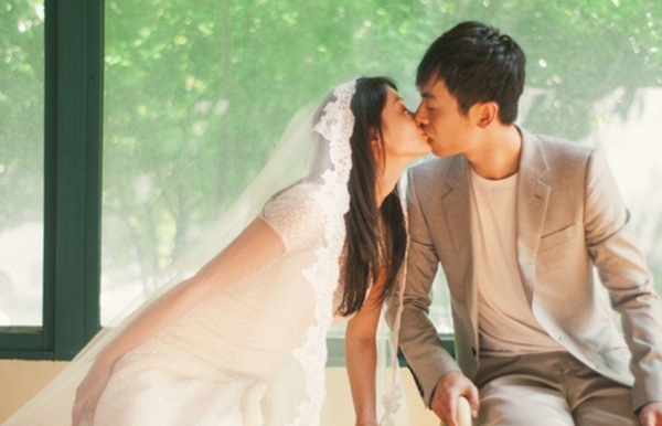 沈佳妮的第一任老公叫什么名字