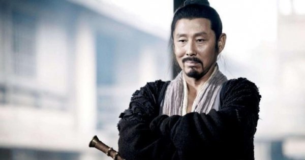 秦始皇和刘邦差多少岁