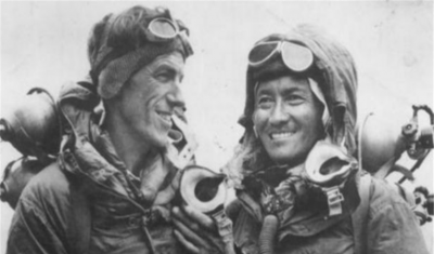 第一个登上珠穆朗玛峰的人 首攀珠峰的人到底是谁