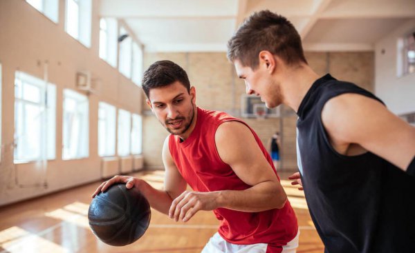 打半场篮球新手必懂的规则