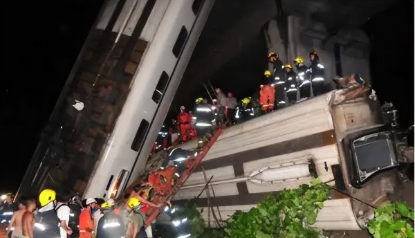 723动车事故灵异女孩事件