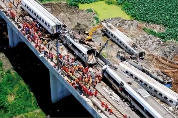 723动车事故灵异女孩事件