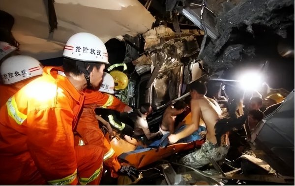 723动车事故灵异女孩事件