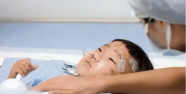 723动车事故灵异女孩事件