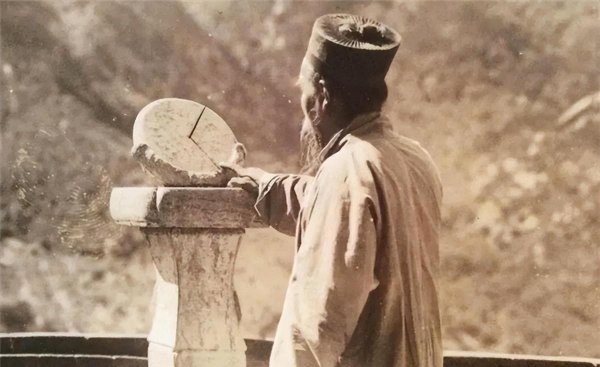 口不吞阳是什么意思