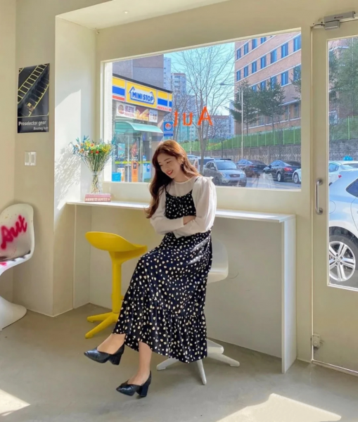 吊带裙太露怎么穿搭