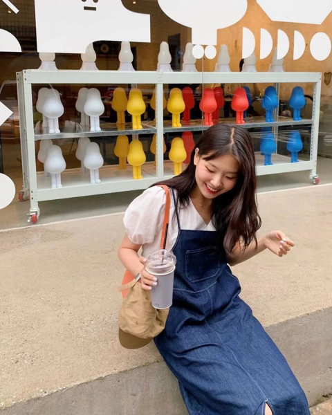 吊带裙太露怎么穿搭