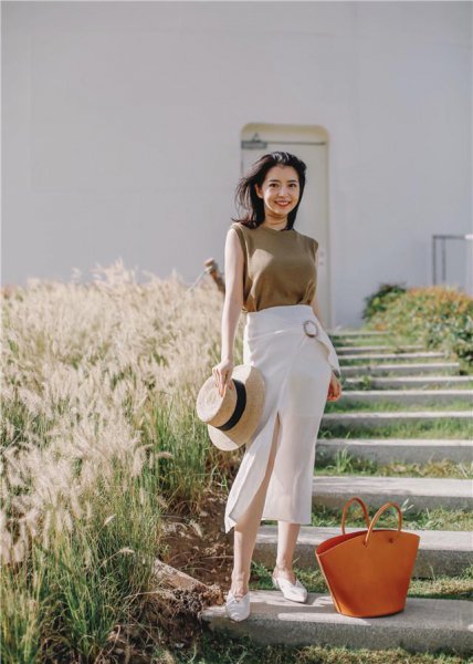 夏天穿裙子配什么鞋子好看