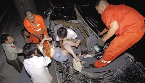 胡歌出意外是什么时候