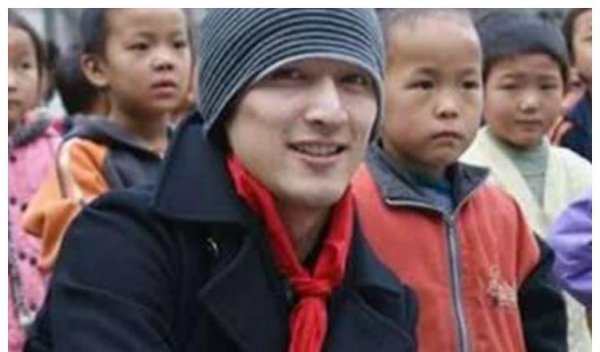 胡歌出意外是什么时候