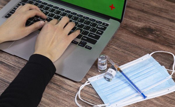 电脑要一直充着电用吗