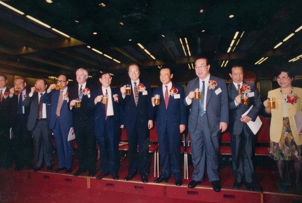 青岛啤酒是哪个国家的品牌