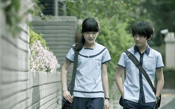 如何教育早恋的女儿