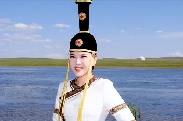 乌兰图雅个人资料简介及年龄