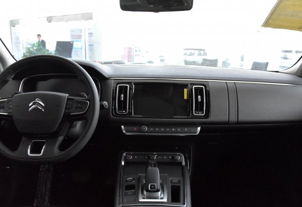 雪铁龙c6是什么车型