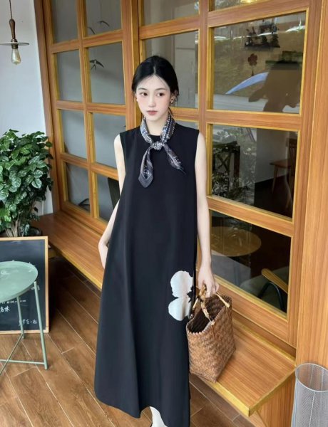 黑色连衣裙配什么鞋子最好看