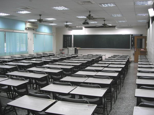 副教授是副高还是正高