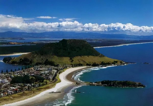 汤加国土面积及人口分别是多少