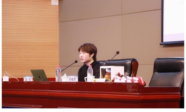 王牌对王牌吴彤是谁