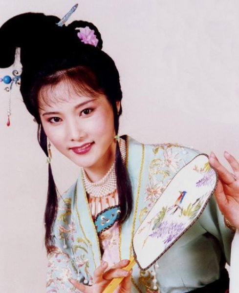 何赛飞个人简历