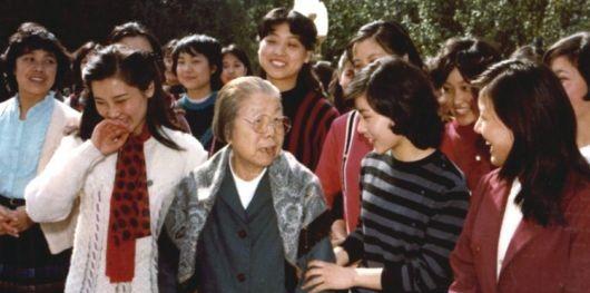 何赛飞个人简历