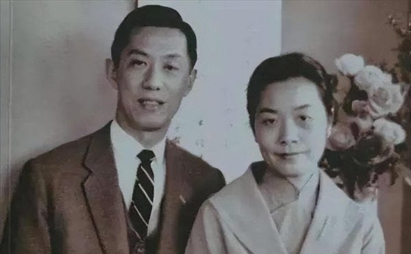 叶曼先生简介及人生经历