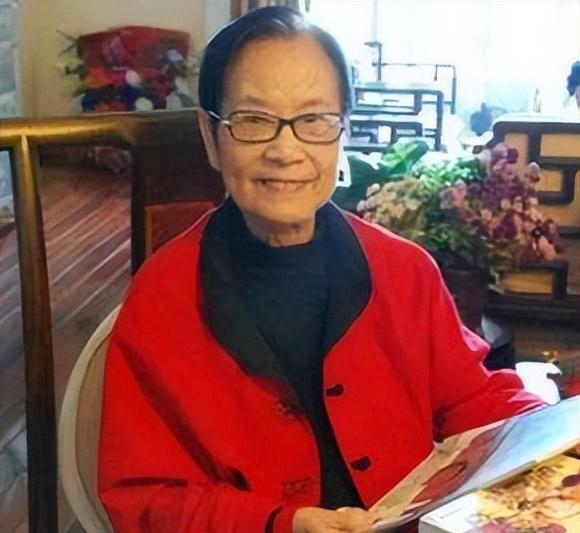 叶曼先生简介及人生经历