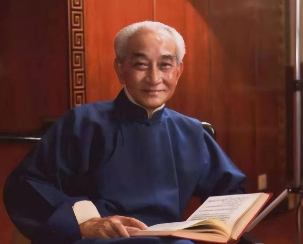 叶曼先生简介及人生经历