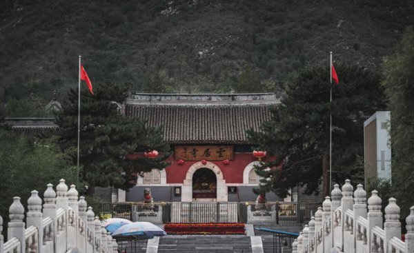 叶曼先生简介及人生经历