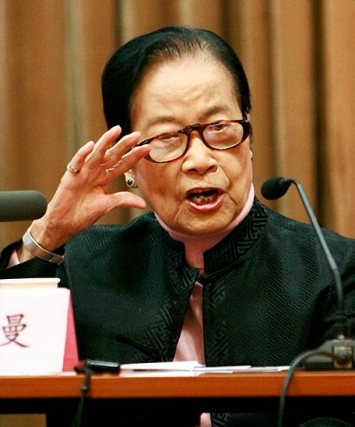 叶曼先生简介及人生经历