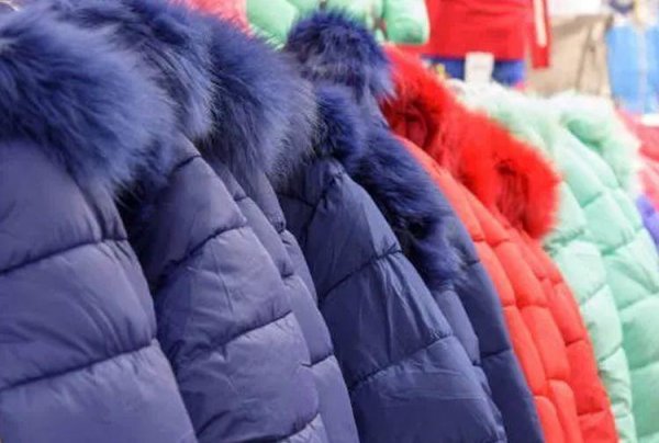 选择貂和羽绒服哪个更暖和