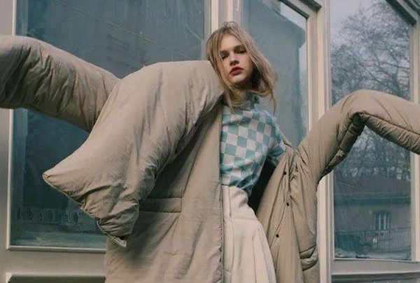 选择貂和羽绒服哪个更暖和