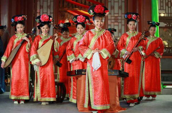 哪个学校的校服是汉服