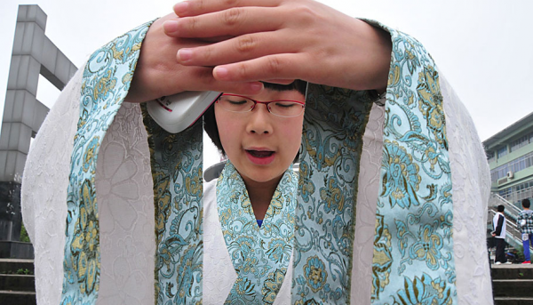 哪个学校的校服是汉服