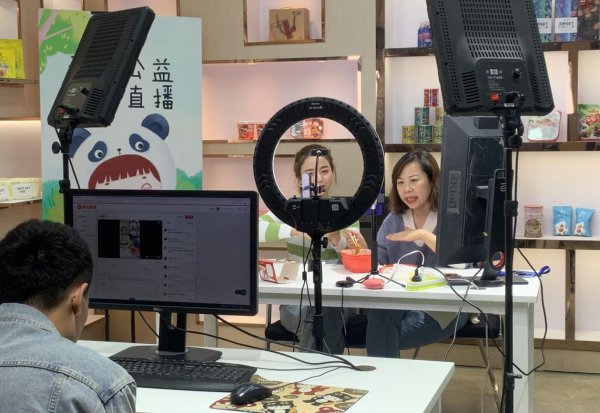 直播唱歌都需要什么设备