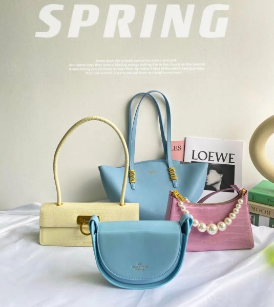 夏天背什么颜色的包包比较好