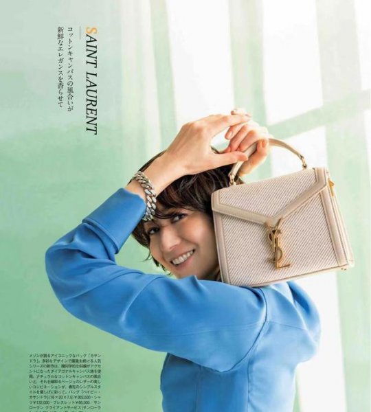 夏天背什么颜色的包包比较好