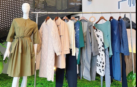 卖衣服怎么找一手货源