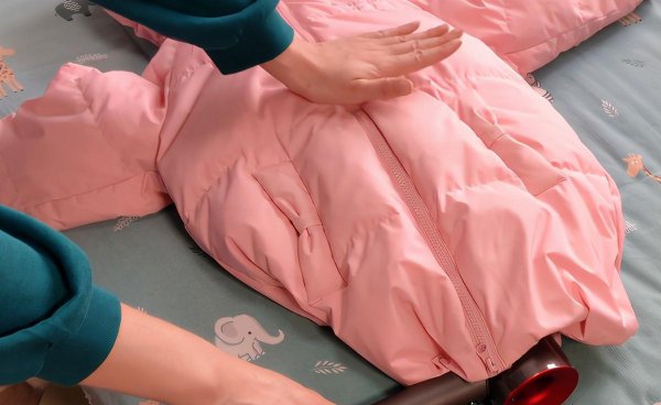 羽绒服里面的羽绒成团了怎么办