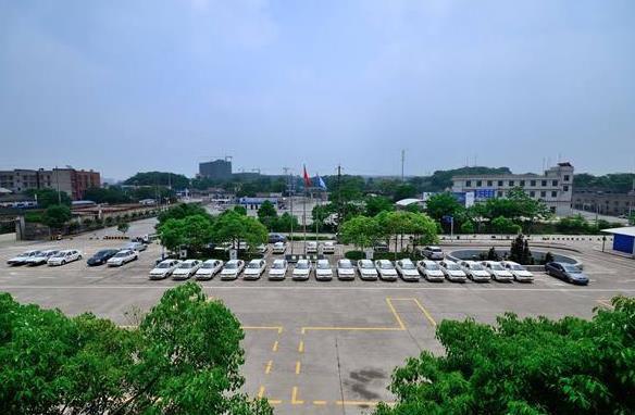 收一个学员教练赚多少