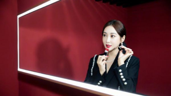 严宽老婆杜若溪介绍