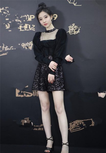 冯提莫个人资料