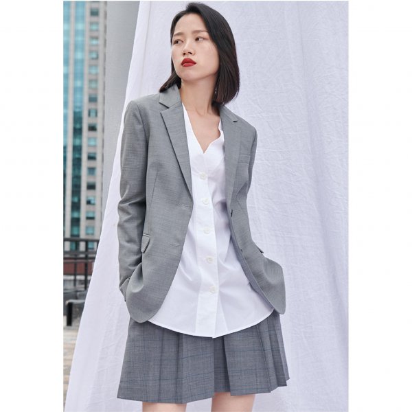 黑色皮肤穿什么颜色衣服好看