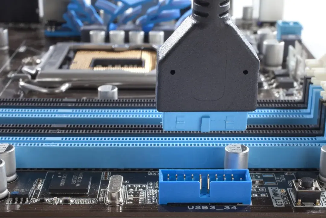 电脑usb接口全部失灵