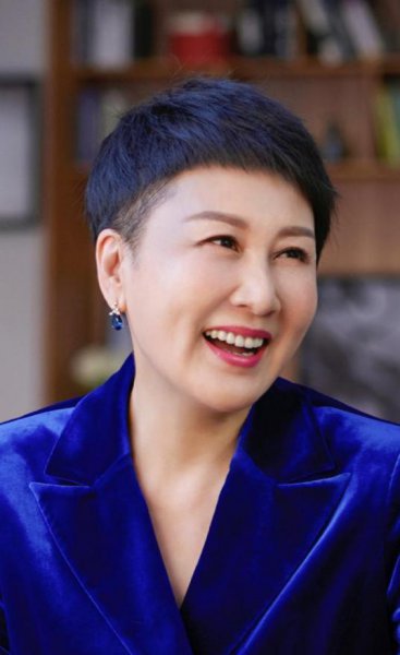 张凯丽一共有几任丈夫