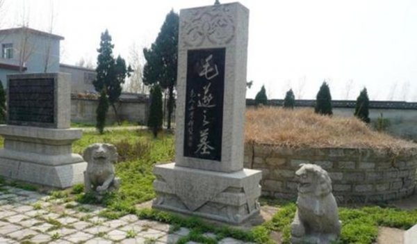 毛遂自荐中毛遂是谁的门客