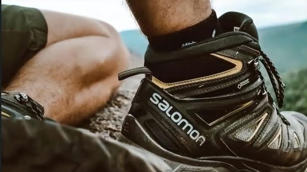 登山鞋哪个牌子质量好又实惠