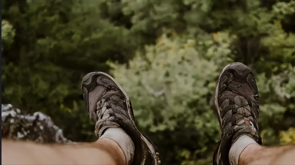 登山鞋哪个牌子质量好又实惠